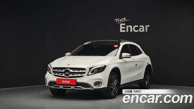 Mercedes-Benz GLA-Class 2018 — photo 1