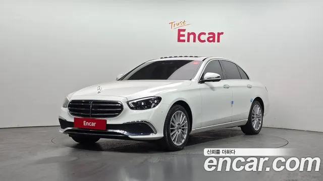 Mercedes-Benz E-Class 2022 — photo 1