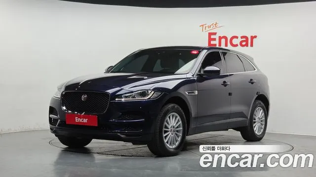 Jaguar F-PACE 2018 — photo 1
