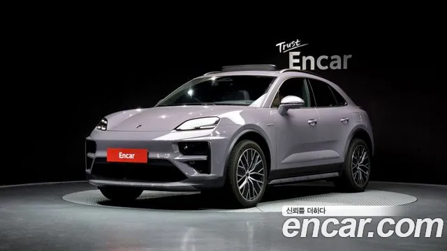 Porsche Macan 2025 — photo 1