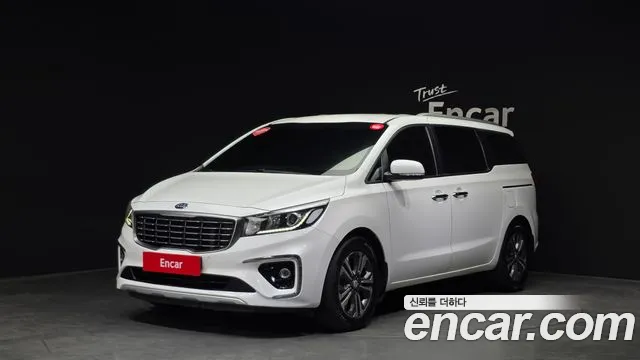 Kia Canival 2019 — photo 1