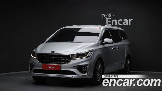 Kia Canival 2019 — photo 1