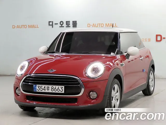 Mini Cooper 2018 — photo 1