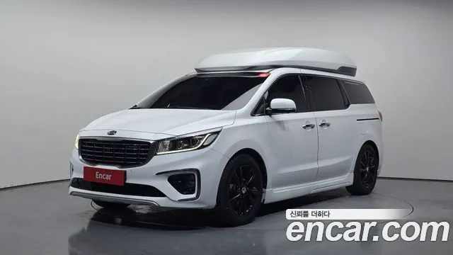 Kia Canival 2020 — photo 1