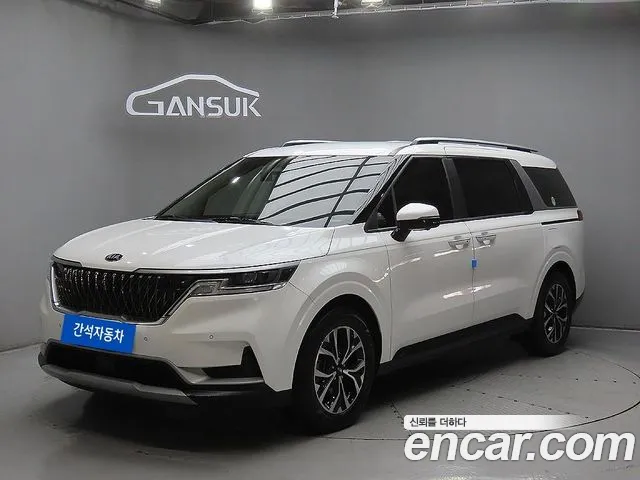 Kia Canival 2021 — photo 1
