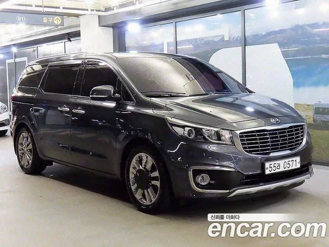 Kia Canival 2016 — photo 1