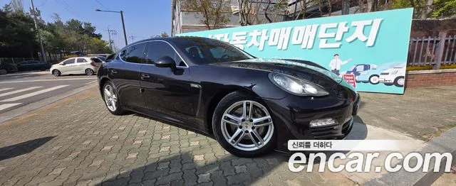 Porsche Panamera 2011 — photo 1
