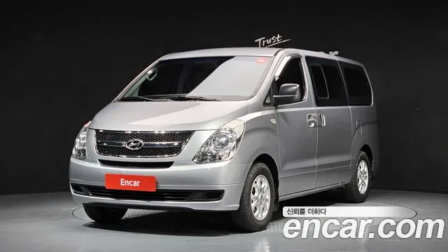 Hyundai Starex 2015 — photo 1