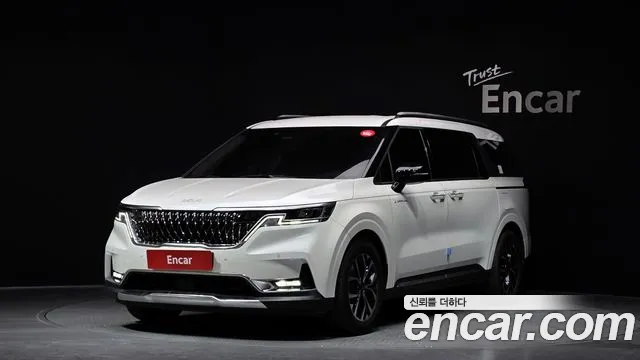 Kia Canival 2021 — photo 1