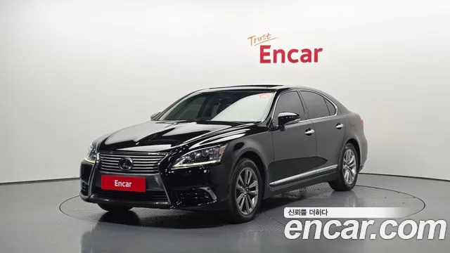 Lexus LS 2014 — photo 1