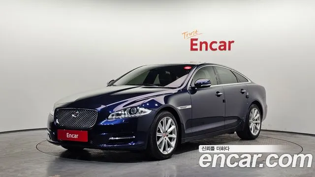 Jaguar XJ 2015 — photo 1