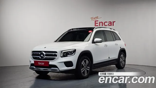 Mercedes-Benz GLB-Class 2021 — photo 1