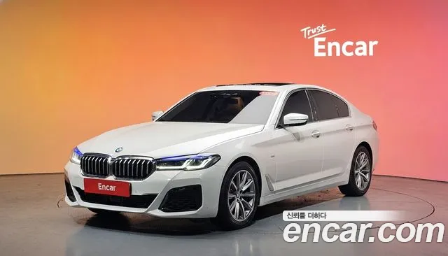 BMW 5-Series 2018 — photo 1