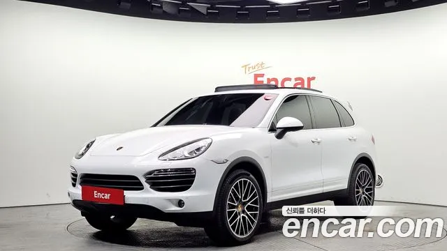 Porsche Cayenne 2013 — photo 1