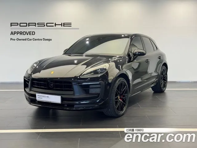 Porsche Macan 2022 — photo 1