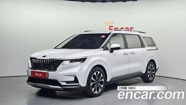 Kia Canival 2021 — photo 1