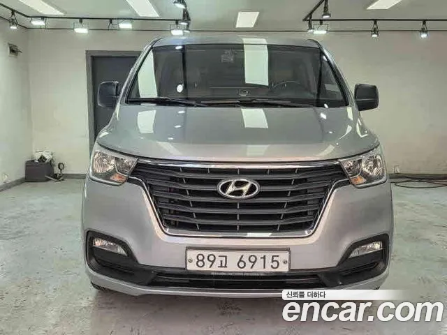 Hyundai Starex 2019 — photo 1