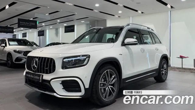 Mercedes-Benz GLB-Class 2025 — photo 1