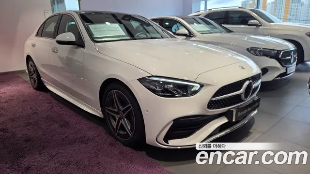 Mercedes-Benz C-Class 2025 — photo 1