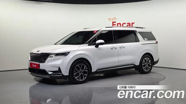 Kia Canival 2021 — photo 1