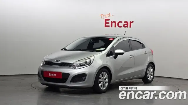 Kia pride 2012 — photo 1