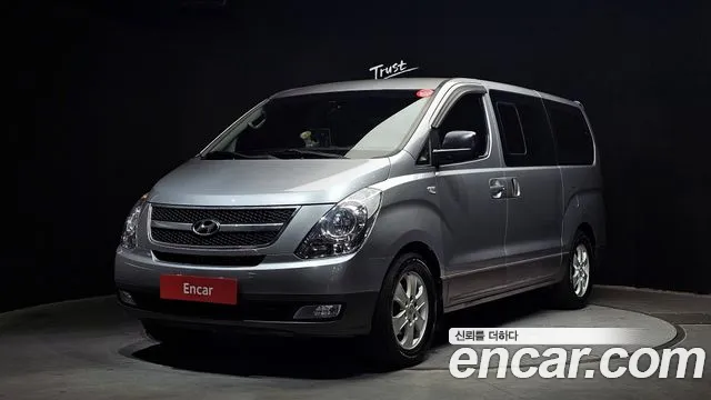 Hyundai Starex 2014 — photo 1