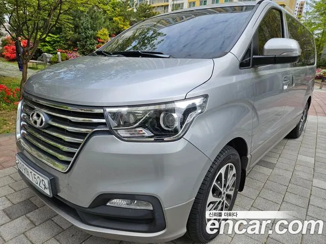 Hyundai Starex 2020 — photo 1