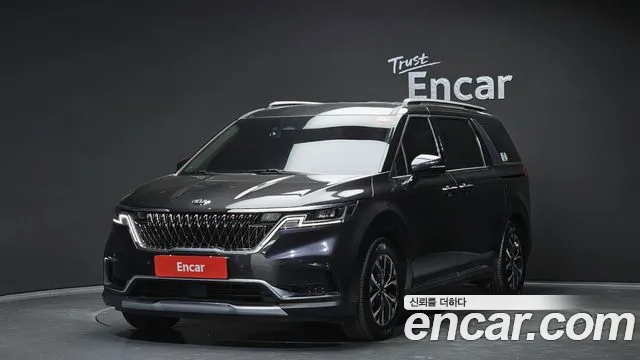 Kia Canival 2021 — photo 1