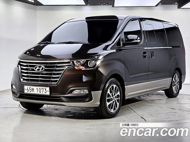Hyundai Starex 2018 — photo 1