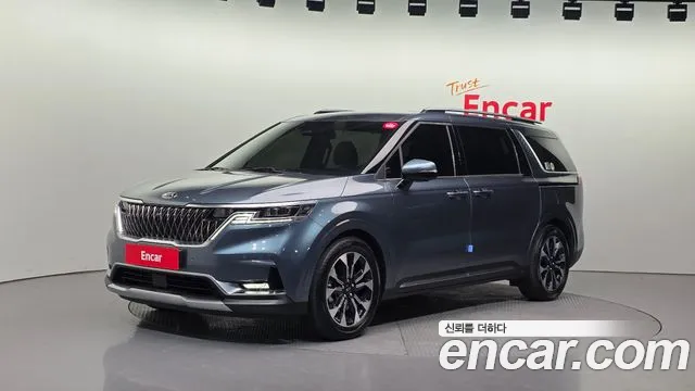 Kia Canival 2021 — photo 1