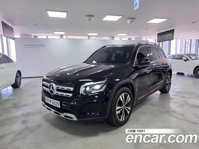 Mercedes-Benz GLB-Class 2020 — photo 1