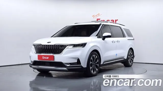 Kia Canival 2021 — photo 1