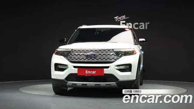 Ford Explorer 2021 — photo 1