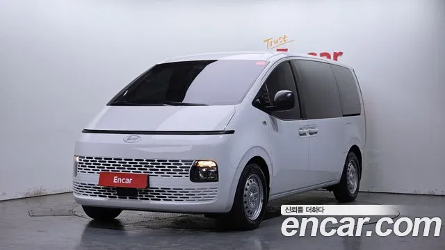 Hyundai Staria 2025 — photo 1