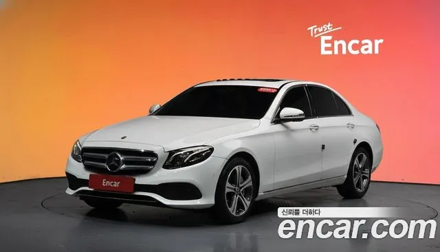 Mercedes-Benz E-Class 2017 — photo 1