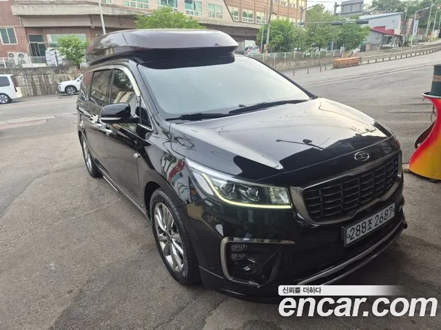 Kia Canival 2020 — photo 1