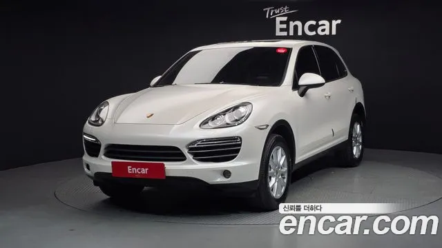 Porsche Cayenne 2012 — photo 1