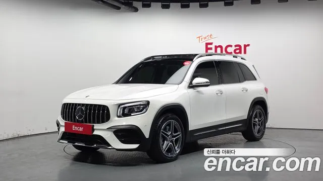 Mercedes-Benz GLB-Class 2023 — photo 1