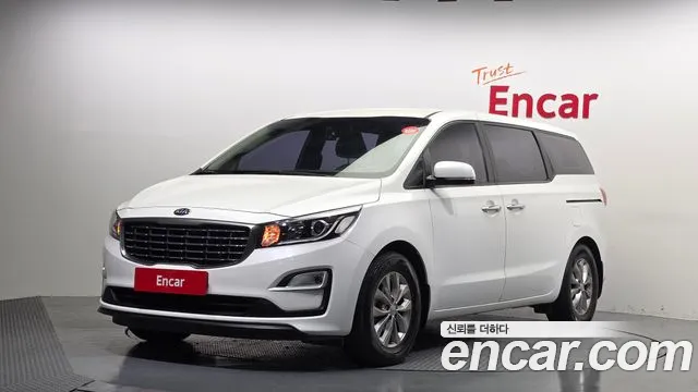 Kia Canival 2019 — photo 1