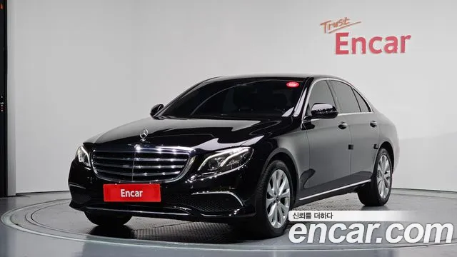 Mercedes-Benz E-Class 2019 — photo 1
