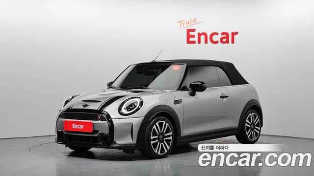 Mini Cooper Convertible 2024 — photo 1