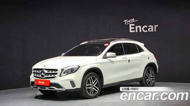 Mercedes-Benz GLA-Class 2018 — photo 1