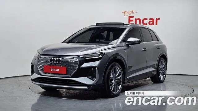 Audi Q4 e-tron 2025 — photo 1