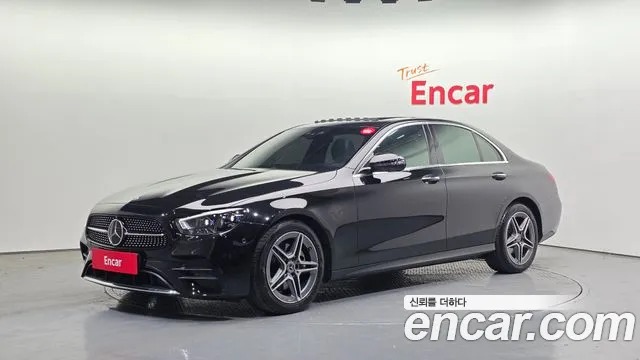 Mercedes-Benz E-Class 2023 — photo 1