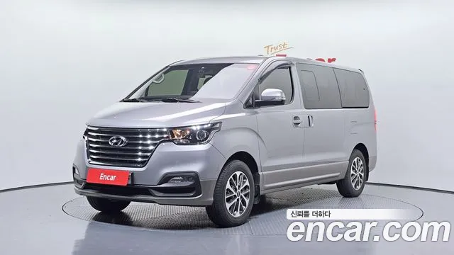 Hyundai Starex 2019 — photo 1