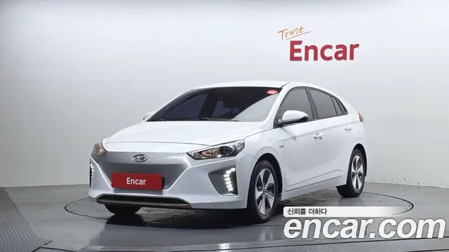 Hyundai Ioniq 2019 — photo 1