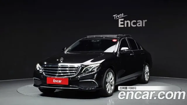 Mercedes-Benz E-Class 2019 — photo 1