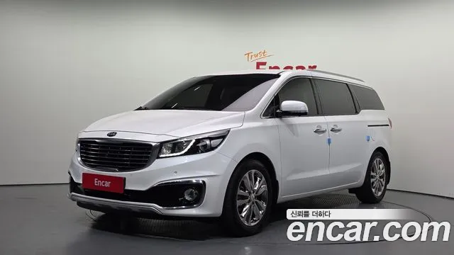 Kia Canival 2017 — photo 1