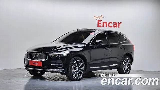 Volvo XC60 2022 — photo 1