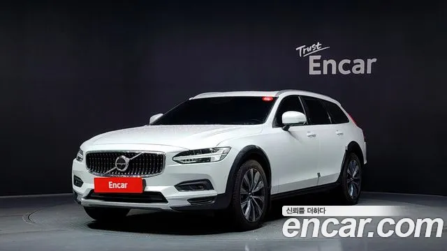 Volvo V90 2021 — photo 1